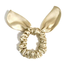 Ladda upp bild till gallerivisning, Scrunchie 100% Mullbärssilke 19 Momme Champagne
